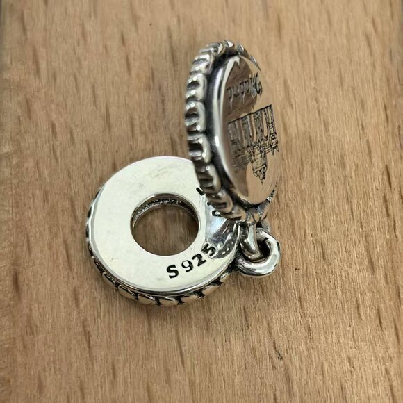 Pandora Madrid Spain Colgante Puerta de Alcalá Madrid Charm, S925 Silver - Picture 4 of 4